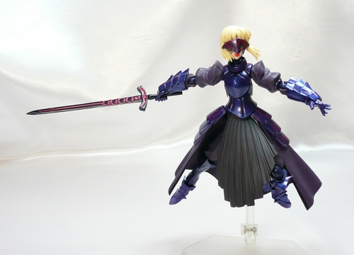 黒セイバーアクション2.JPG